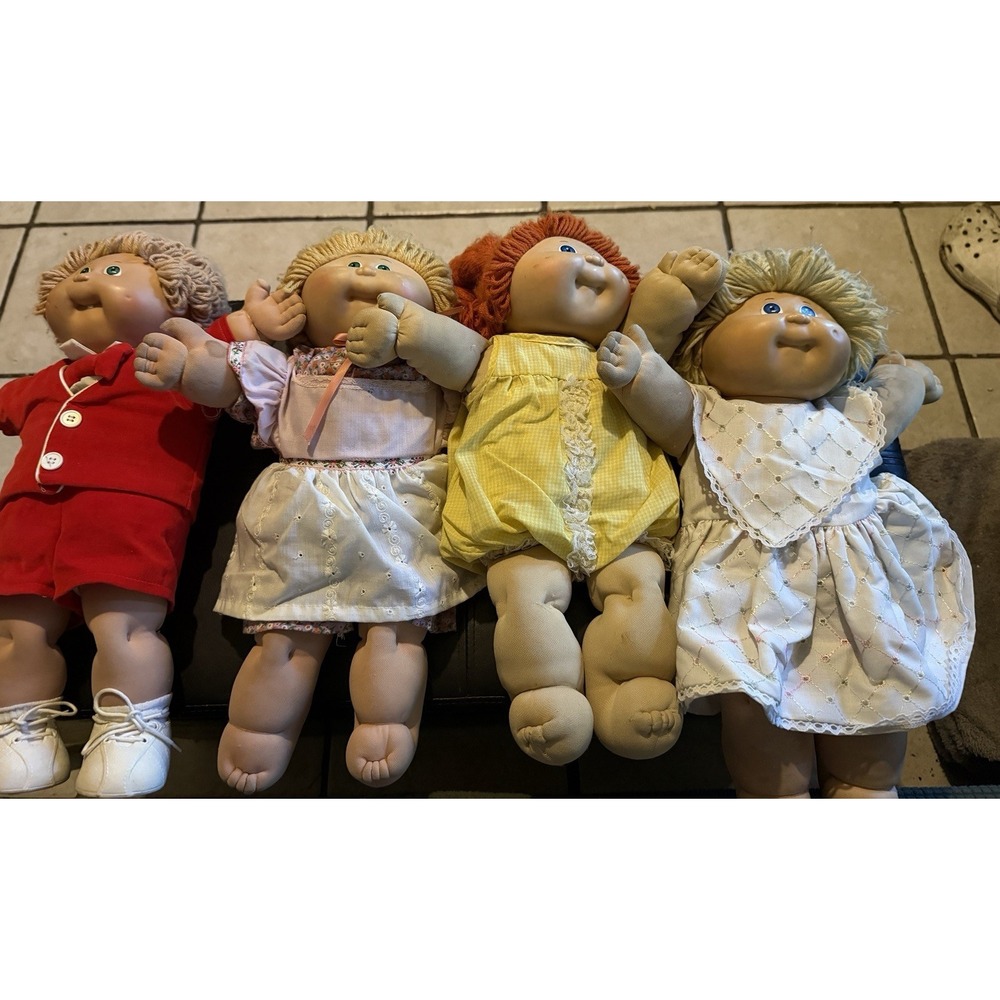 Vintage Cabbage Patch Dolls, Set Of  4, Plus 2 Extra Outfits